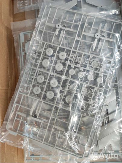 Сборная модель самолета Ту-95мс 