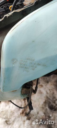 Бачок омывателя Ауди 80 Б4
