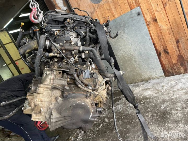 Двигатель контрактный B5254T2 210 л.с