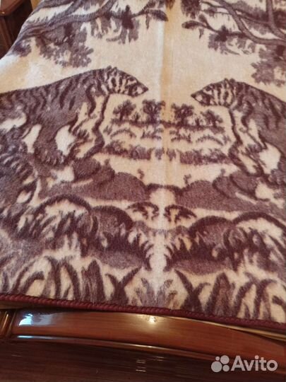 Одеяло ч/ш СССР и Плед махеровый 100