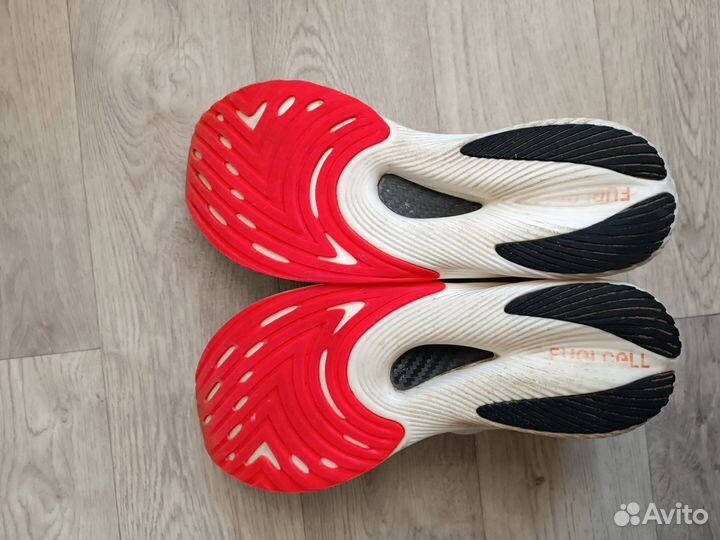 Кроссовки New Balance Fuel cell RC Elite