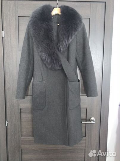 Шерстяное пальто,с натуральным мехом