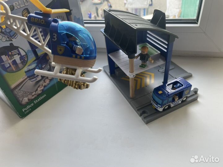 Brio полицейский участок и вертолёт