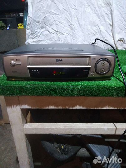 Видео магнитофон LG
