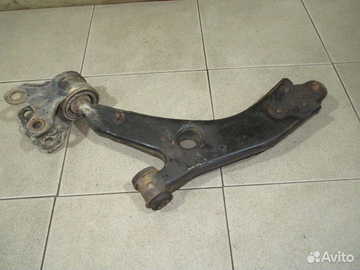 Рычаг передний правый Ford Focus 3