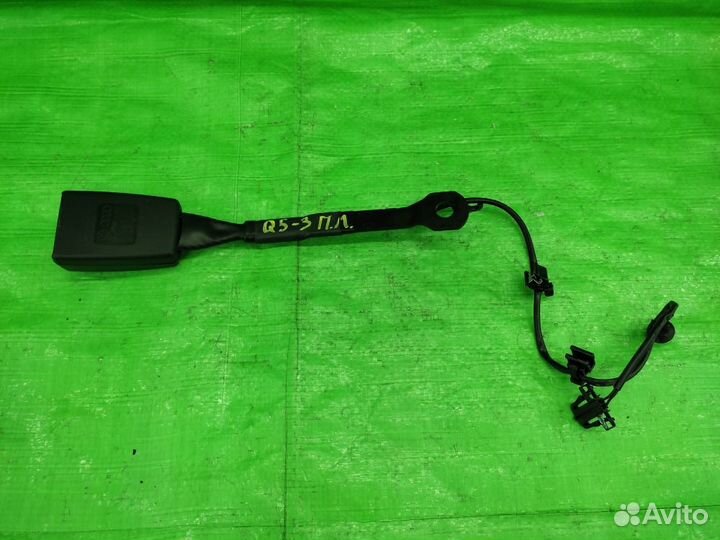 Замок ремня безопасности перед. Audi Q5