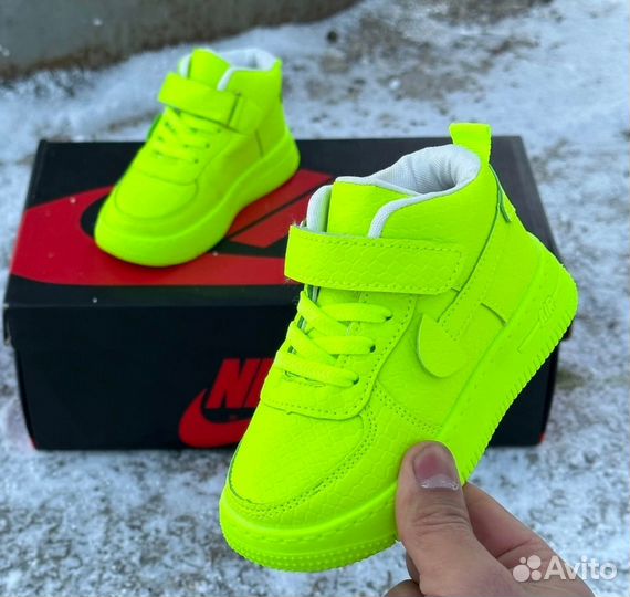 Кроссовки на 34р