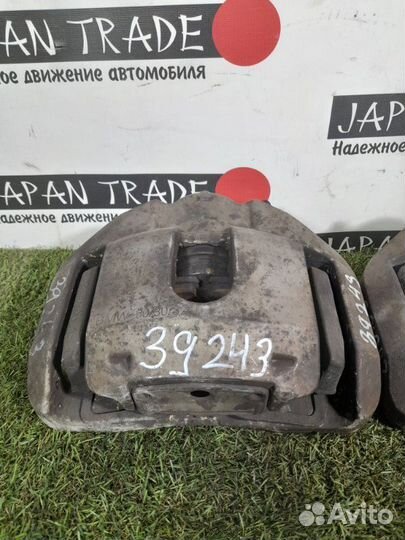 Комплект передних суппортов передний Bmw 5-Series