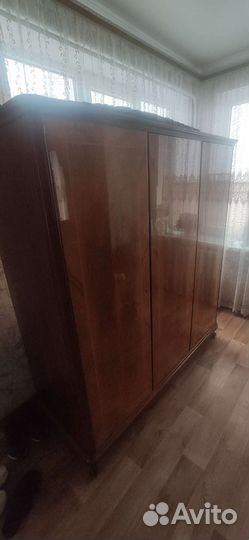 Старинная мебель из ореха