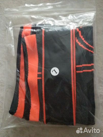 Бандаж на колено. Новый