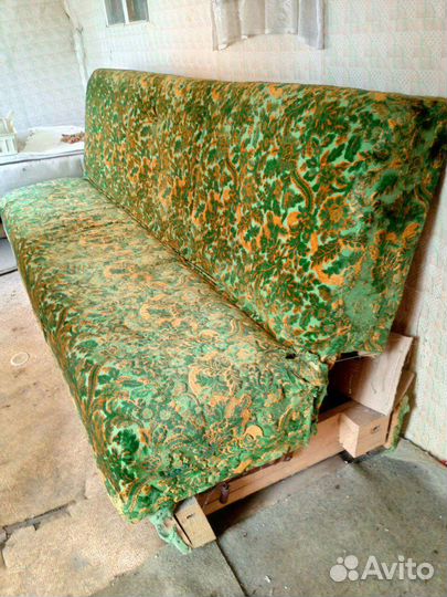 Трюмо,шкаф,раковина,диван и др. из СССР