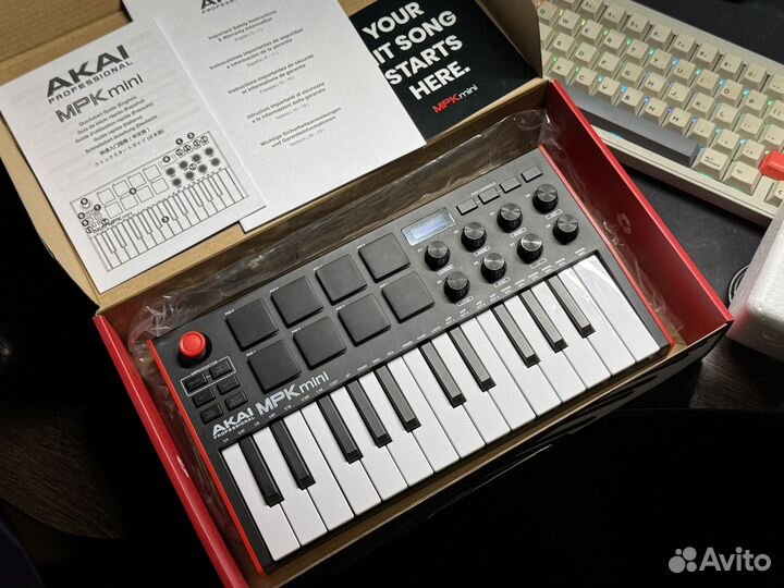 Midi клавиатура akai mpk mini mk3