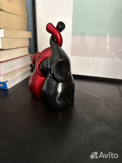 Интерьерные статуэтки фигурки