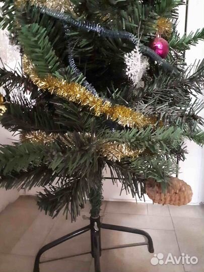 Искусственная ель зеленая 90 см шары мишура