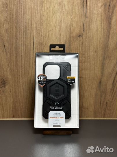 Чехол для iPhone 14 Pro UAG Monarch Pro Kevlar