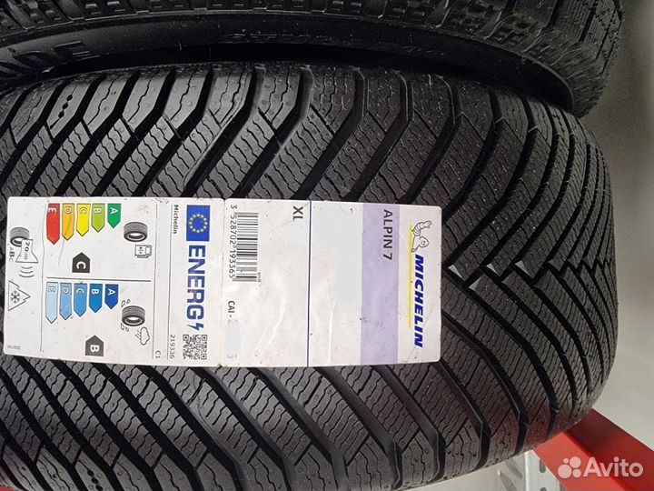 Michelin Alpin 7 225/45 R17 94V