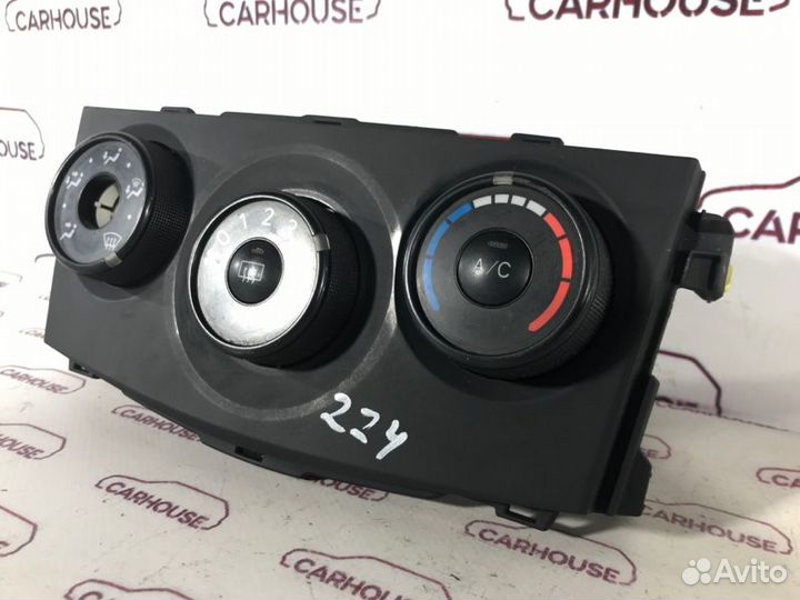 Блок управления климат-контролем Toyota Corolla