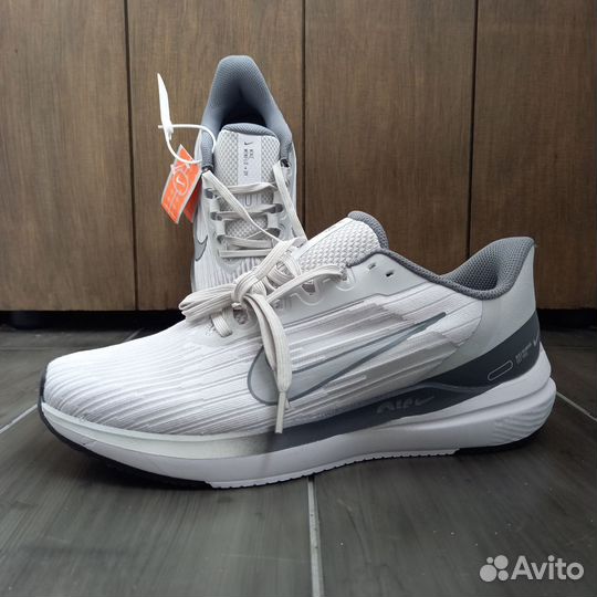 Кроссовки летние nike