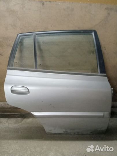Дверь задняя правая kia rio 1 универсал б/у. х/с