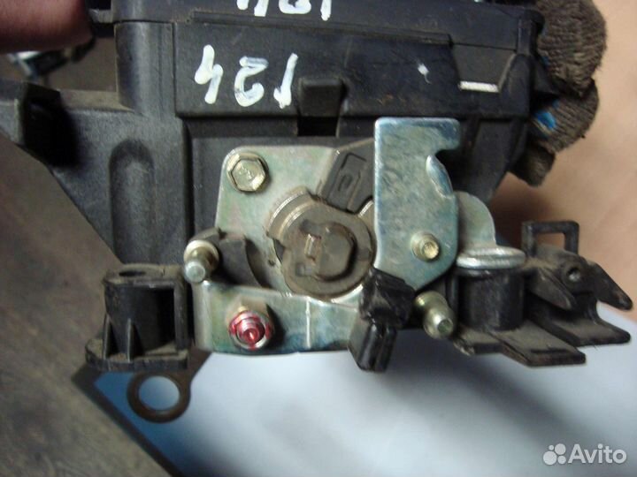 Кулиса АКПП (селектор) W124 M104