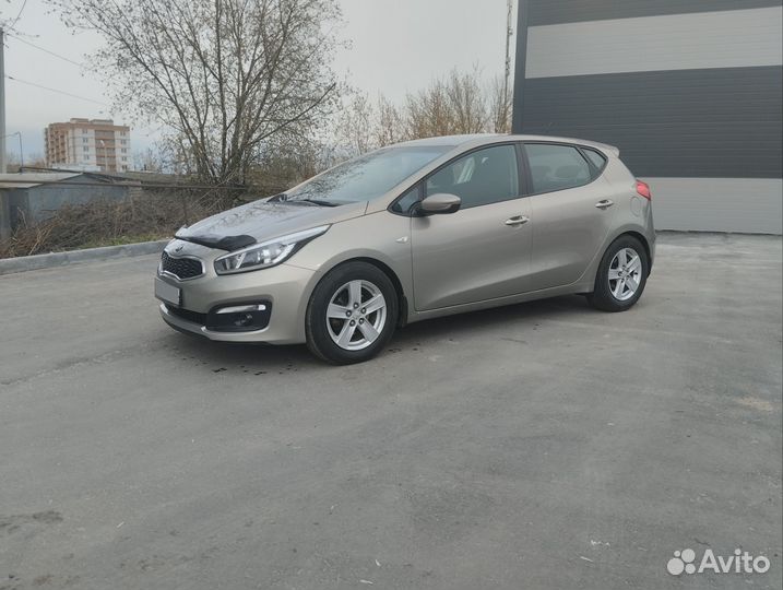 Kia Ceed 1.6 AT, 2015, 108 000 км