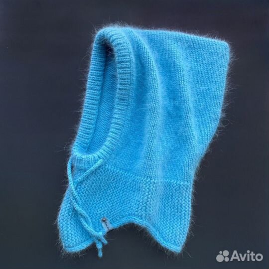 Пушистый вязаный капор из пуха норки