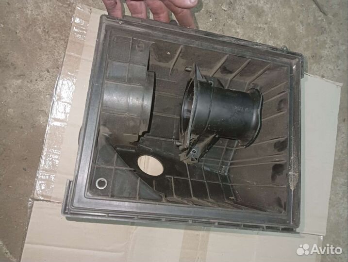 Корпус воздушного фильтра volkswagen passat b5