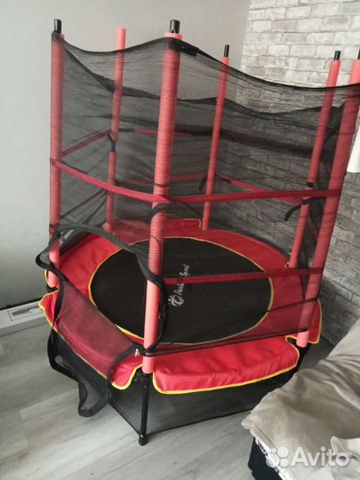 Детский батут с сеткой