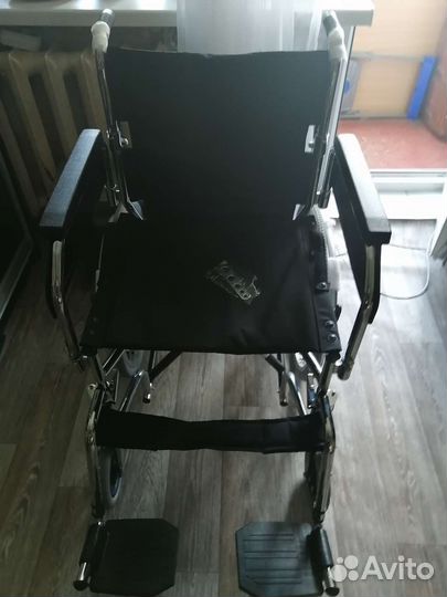 Кресло-каляска для инвалидов
