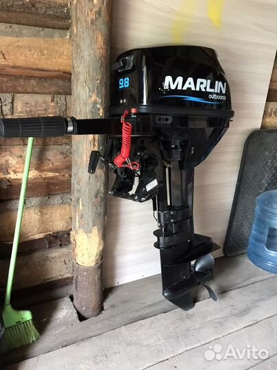 Gladiator 330 + мотор 9,8