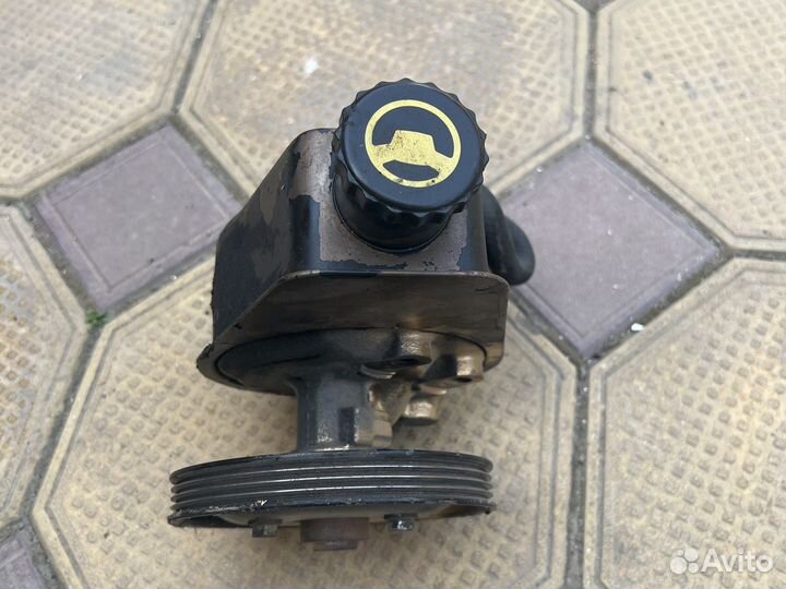 Насос Гур на Renault Megane 1 K7M Scenic