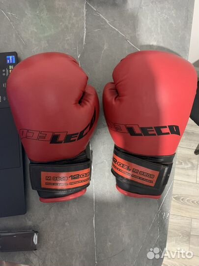 Боксерские перчатки