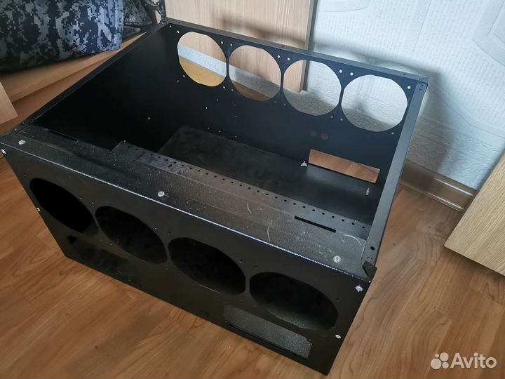 Корпус для майнинга на 8 карт закрытого типа