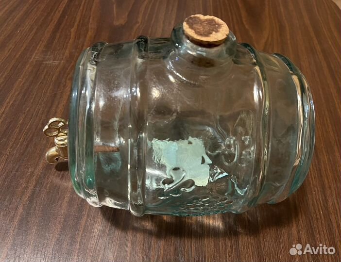 Стеклянок графин с краном