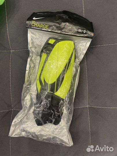 Щитки футбольные nike