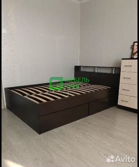 Кровать с ящиками