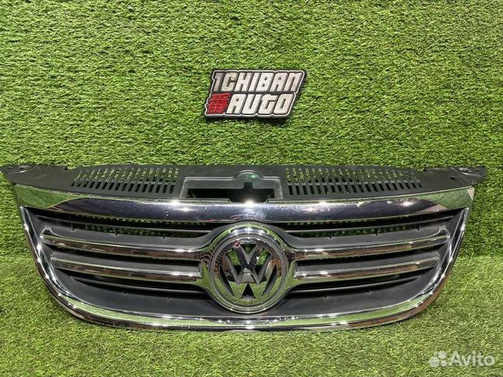 Решетка радиатора Volkswagen Tiguan 5N1 cbab 2009