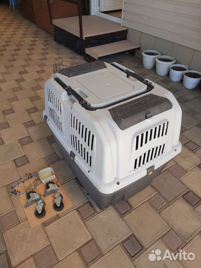 Переноска для собак на колесах