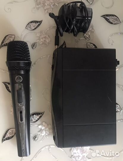 Радиосистема AKG Sr45 с микрофоном ht45