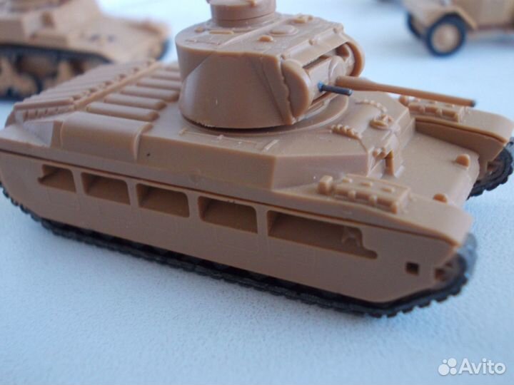 Модели бронетехники в масштабе 1:100