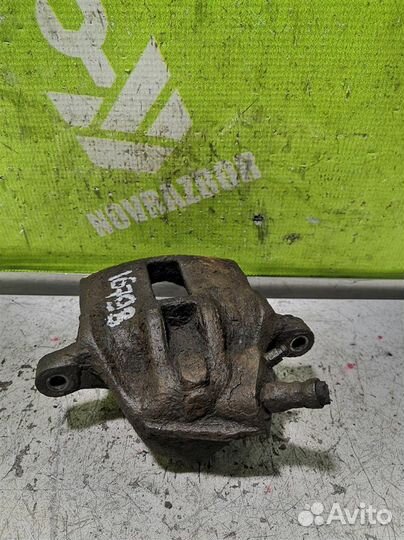 Суппорт передний правый Фиат Пунто 176