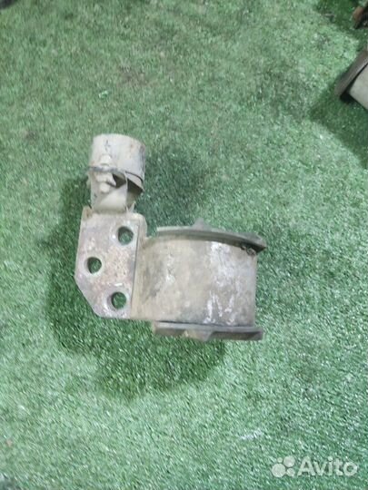 Опора двигателя правая Hyundai Accent 2