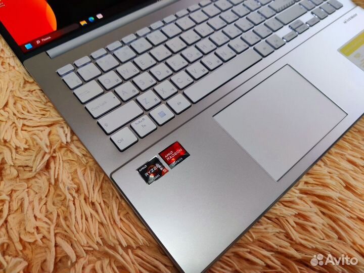 Asus VivoBook 15 Oled