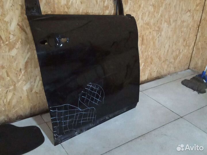 Toyota Alphard 3 дверь передняя правая 2015