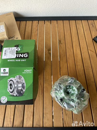 Ступица с подшибником в сборе