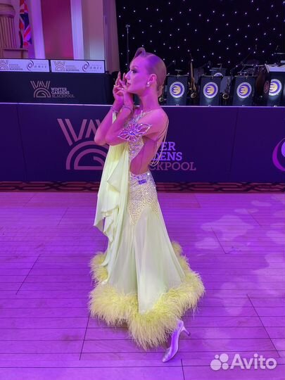 Платье для стандарта