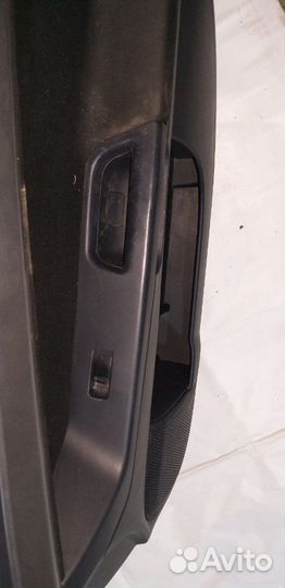 Обшивка двери передняя правая Mitsubishi Lancer 10