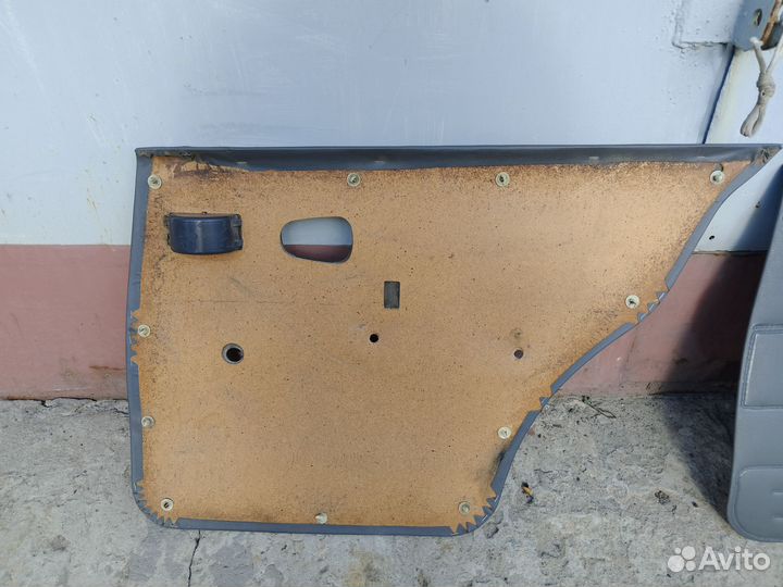 Продам дверные карты Daewoo Nexia