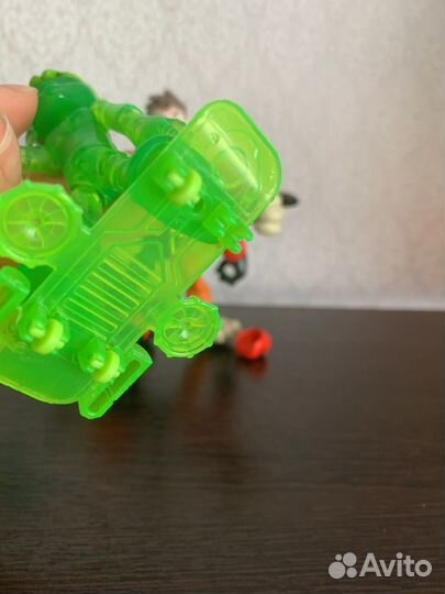 Игрушки Ben 10
