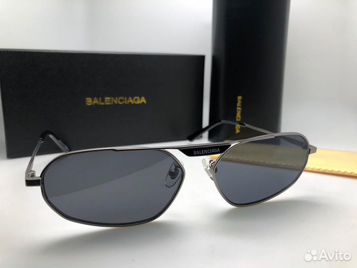 Солнцезащитные очки Balenciaga